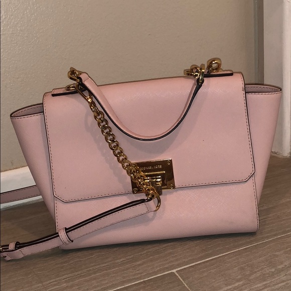 Michael Kors Handbags - Michael kors purse Michael Kors Handbags - Michael kors purse
